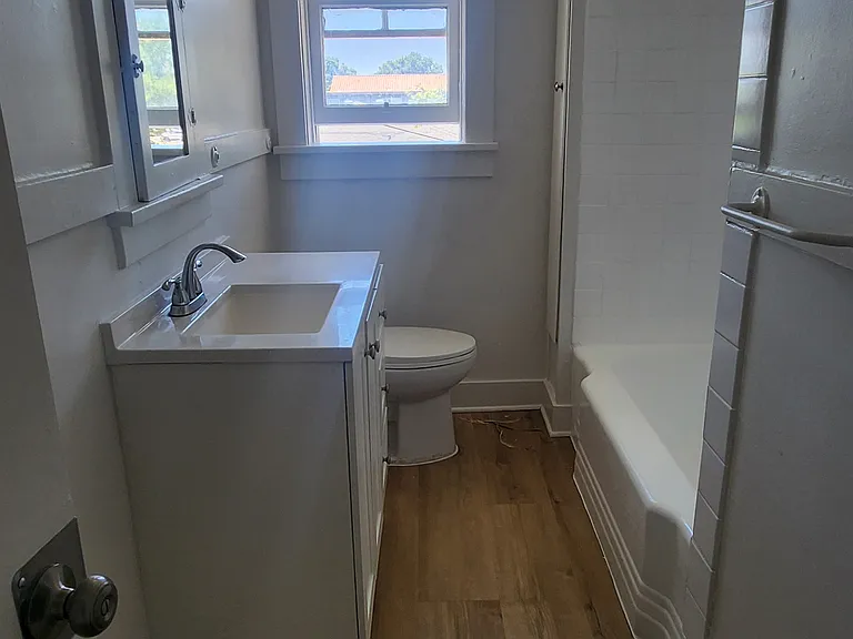 370-372 G St #370 — Photo 11