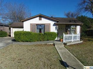 954 Zunker St, Seguin, TX 78155