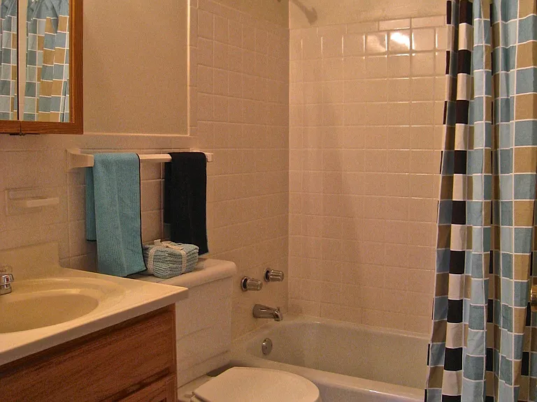 Davern Park Apartments — Photo 26