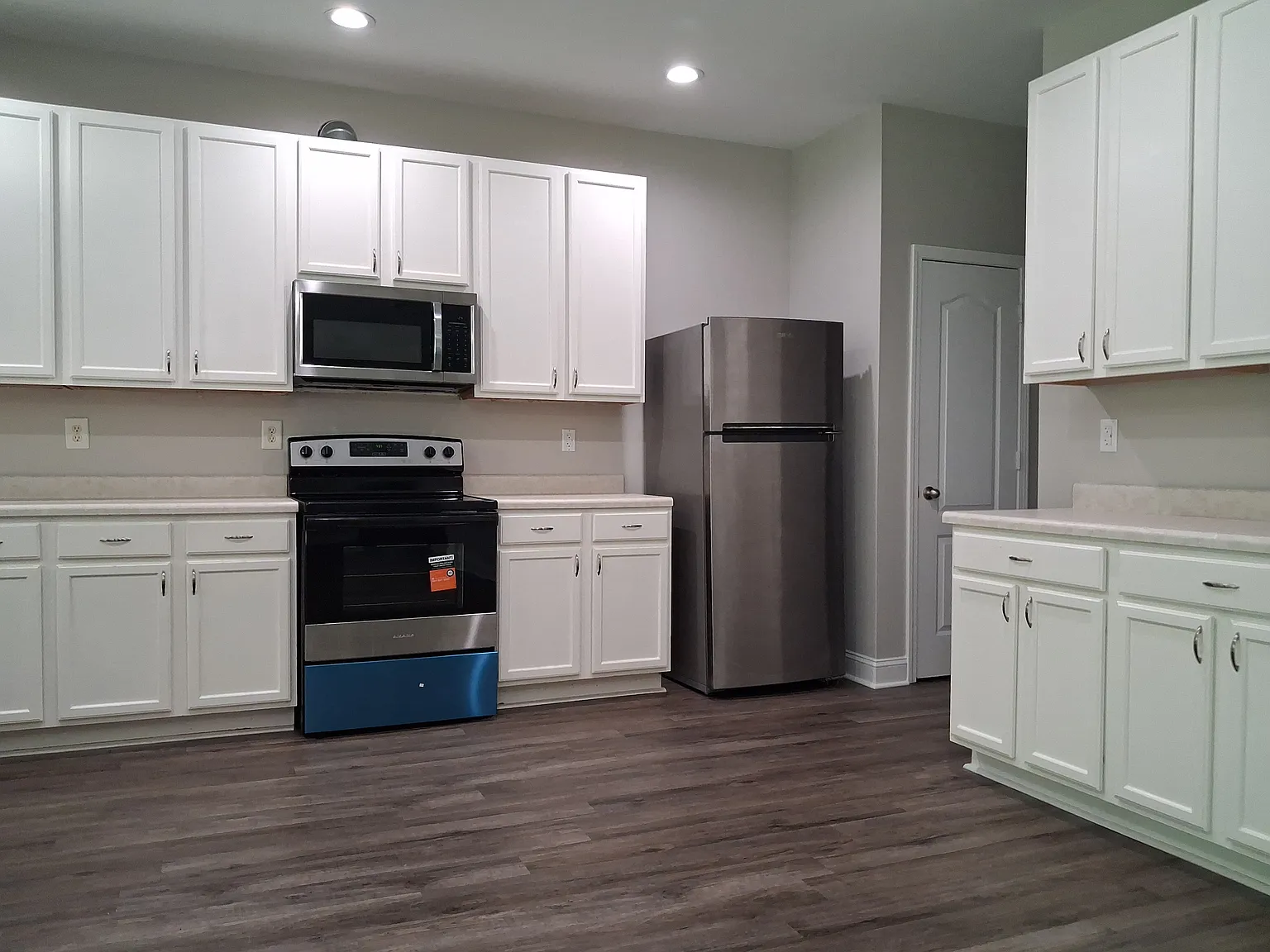 4 bed, 2187 sqft, $2,350 — Photo 3