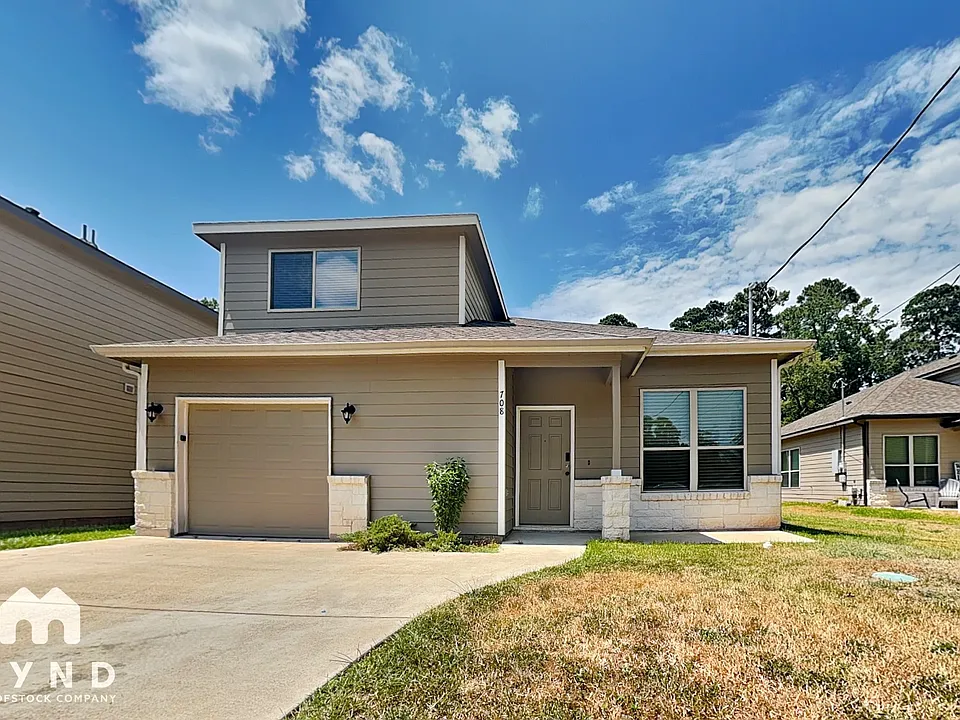 708 Crystal River Rd