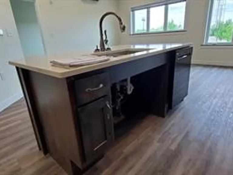 715 Lake Shore Dr NE #106 — Photo 16