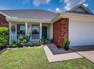 542 Valarie Ln, Midlothian, TX 76065