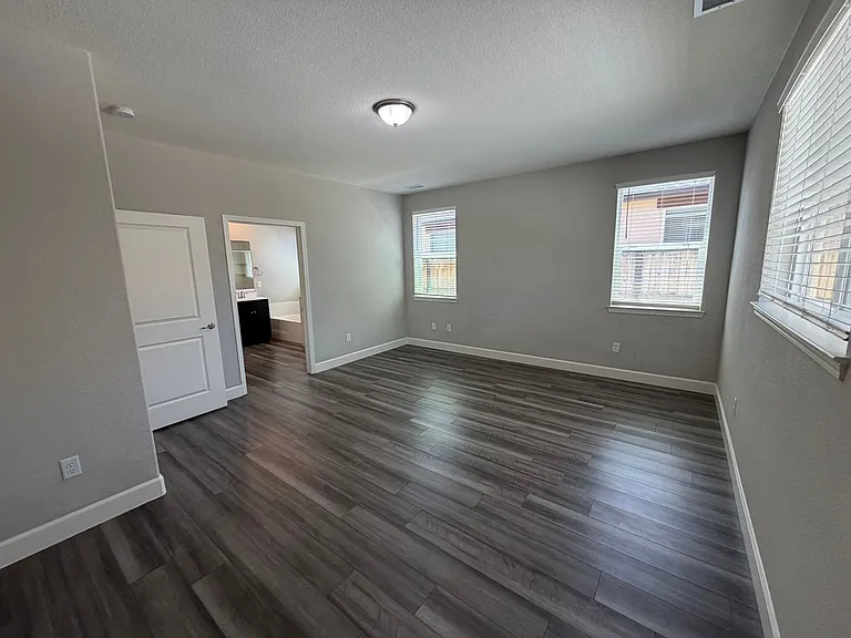7285 Overture Dr — Photo 21