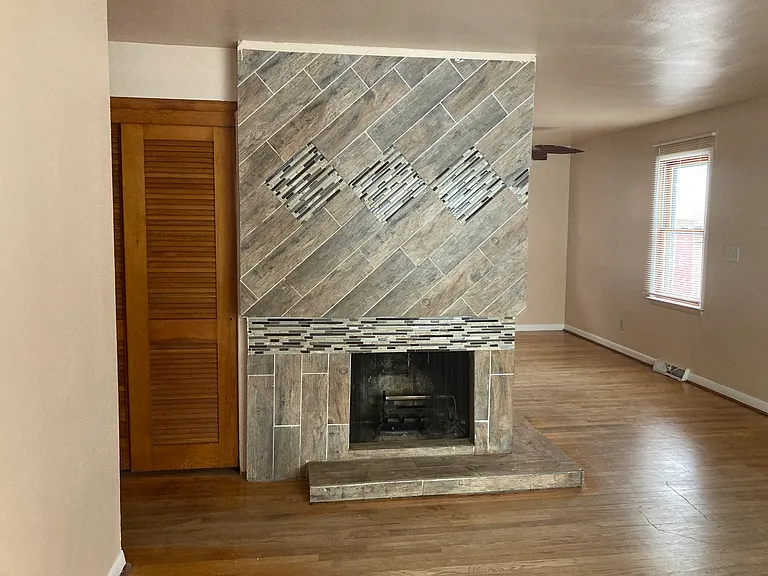 1409 Mittendorf Dr — Photo 4