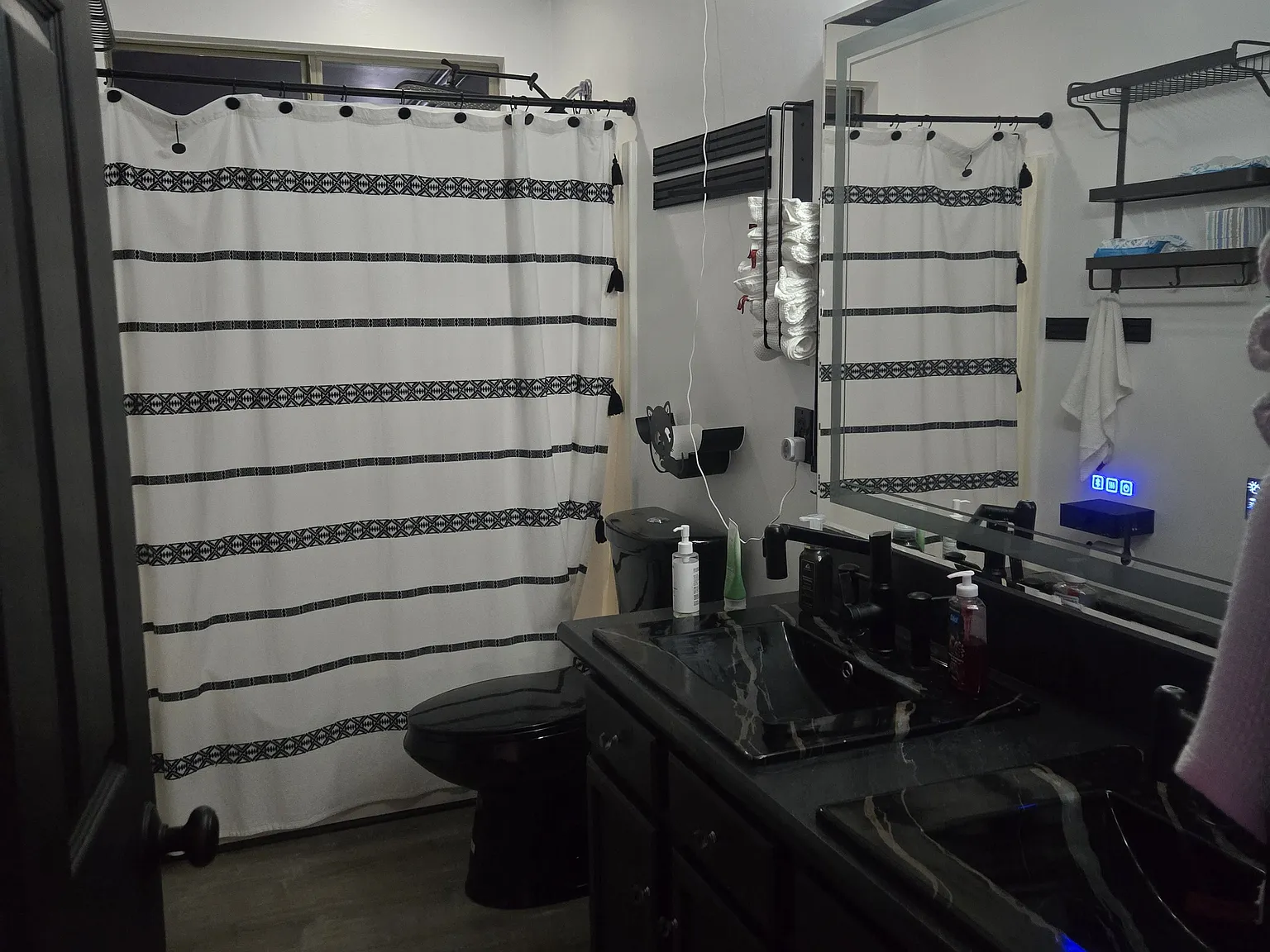 8 bed, 3900 sqft, $700 — Photo 4