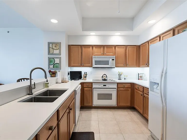 3313 Sunset Key Cir #306 — Photo 19