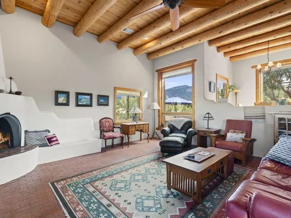 25 Aspen Rd, Placitas, NM 87043