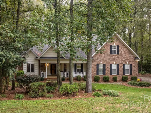 5610 Crown Hill Dr, Mint Hill, NC 28227