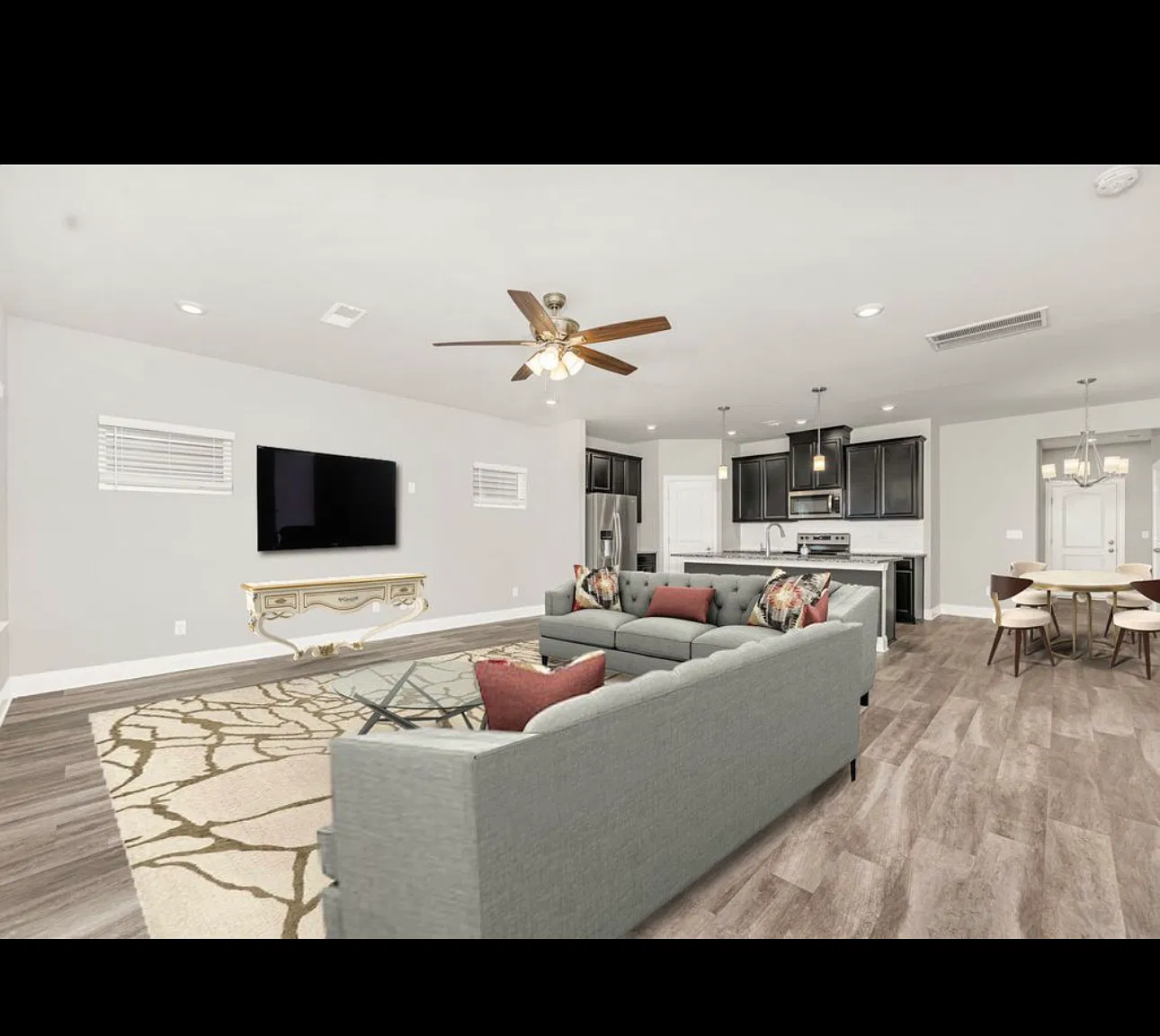 5 bed, 2619 sqft, $2,700 — Photo 2