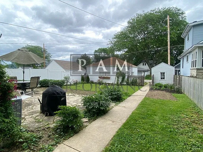 2922 S 48th St — Photo 38