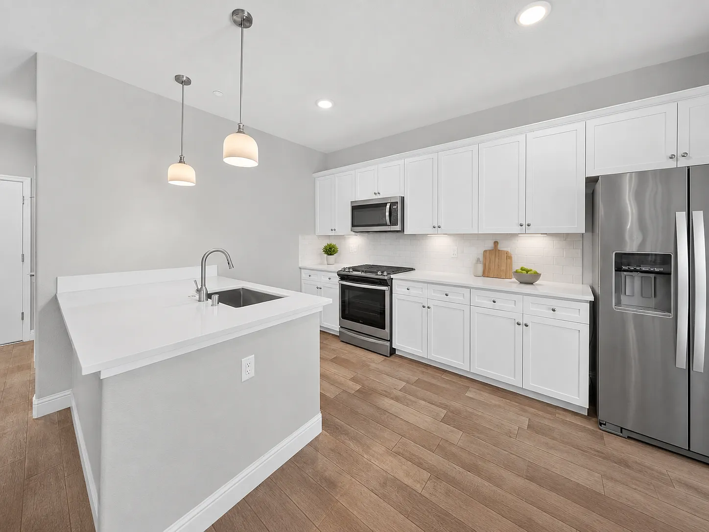 3 bed, 2.5 bath, 1627 sqft, $2,800 — Photo 4