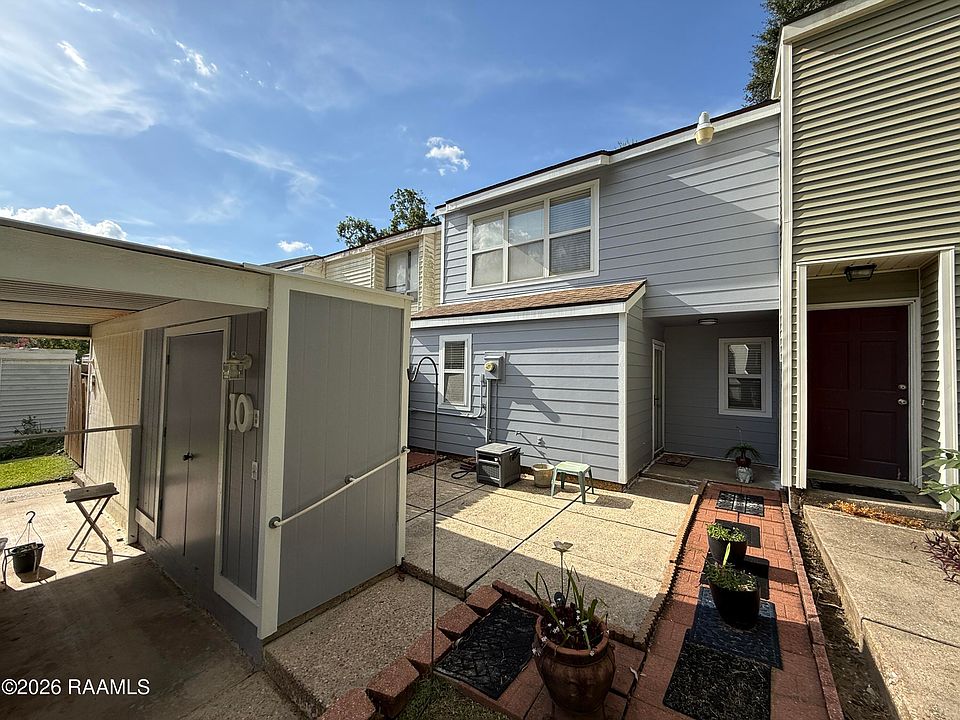 1st image of 10 Bluebell Cir