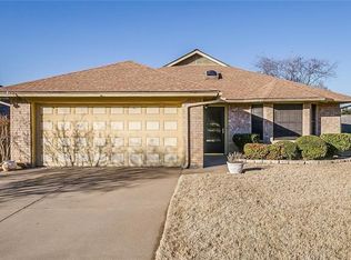 1628 Hunting Green Dr, Fort Worth, TX 76134