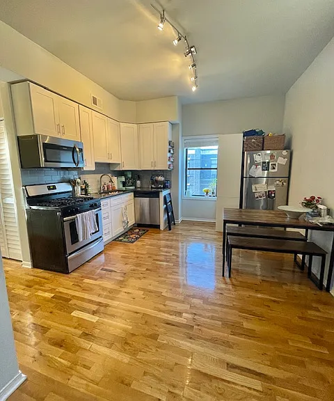 3359 N Southport Ave #4 — Photo 12