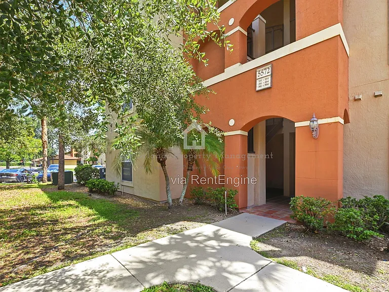 5572 Metrowest Blvd #5-304 — Photo 4