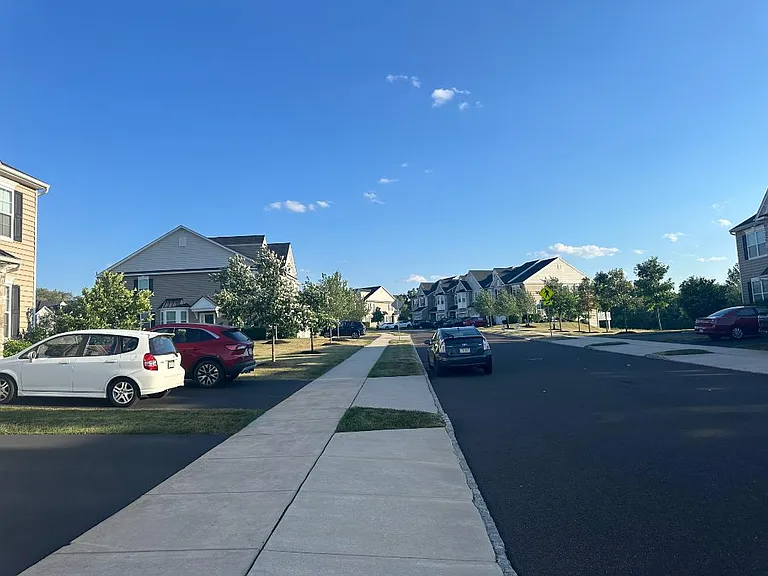 346 W Boulder Dr — Photo 2
