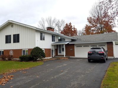 2 Stewart St, Rouses Pt, NY, 12979