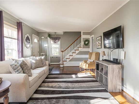 4th image of 5755 Gilbert Dr