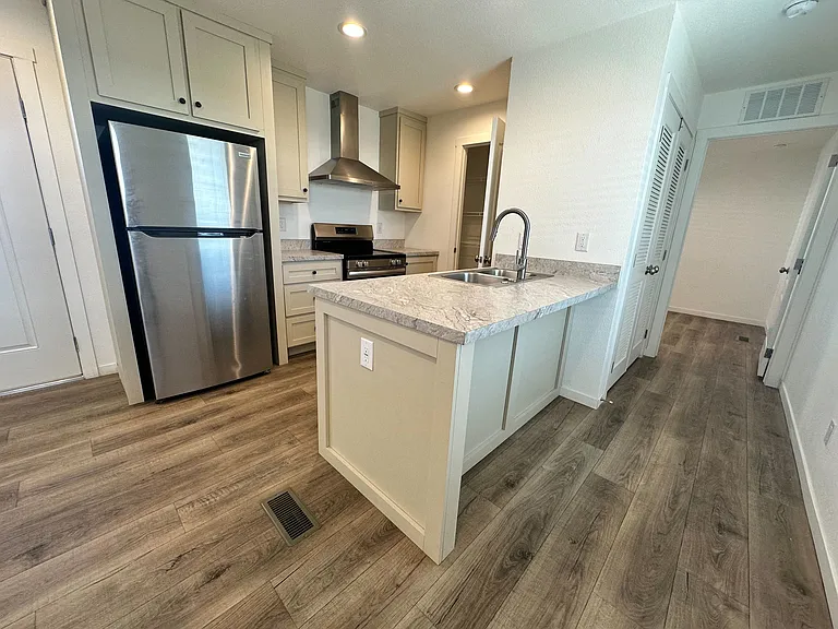 2060 N Ctr #356 — Photo 8