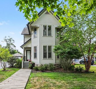521 W Middle St, Chelsea, MI, 48118
