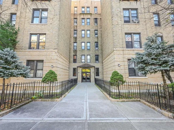 8352 Talbot Street #4h, Kew Gardens, NY 11415