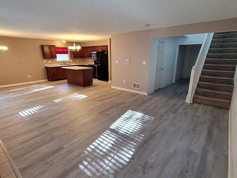 542 Sun Ridge Blvd — Photo 14