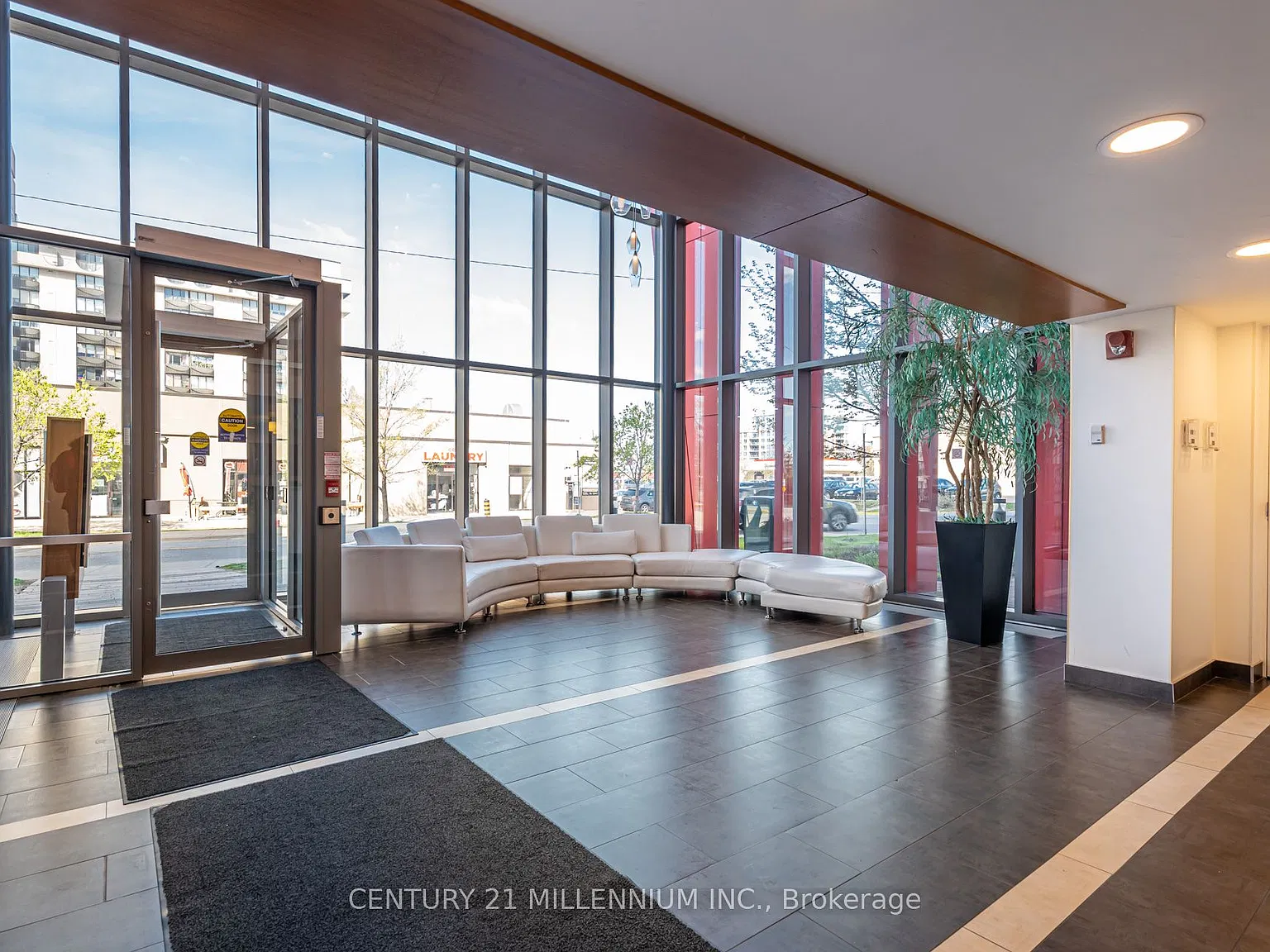 1 bed, $2,100 — Photo 2