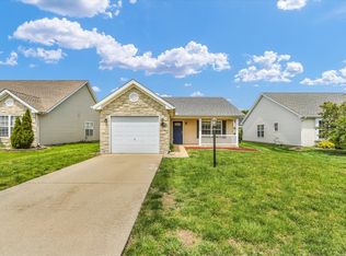 706 Corey Ln, Champaign, IL 61822