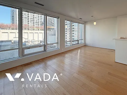 989 Nelson St #510 Photo 1