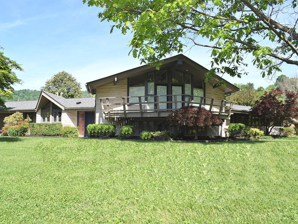 1st image of 134 E Cedar Dr