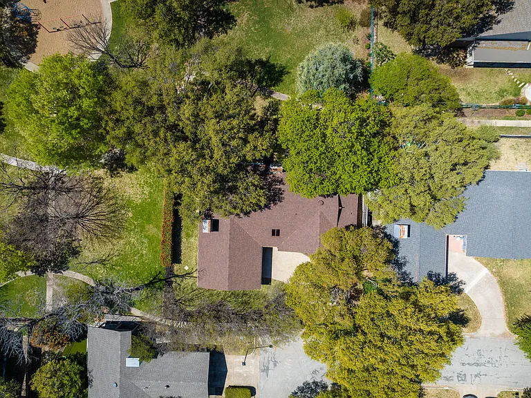 15721 Mapleview Cir — Photo 38
