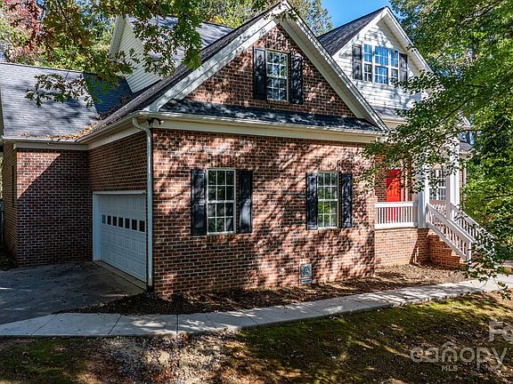 3rd image of 4100 Rainbow Hills Dr