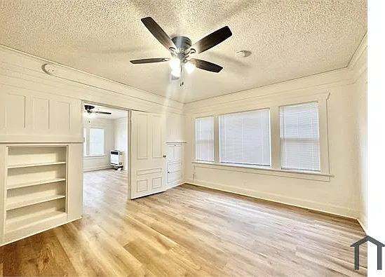 4626 Wall St — Photo 13