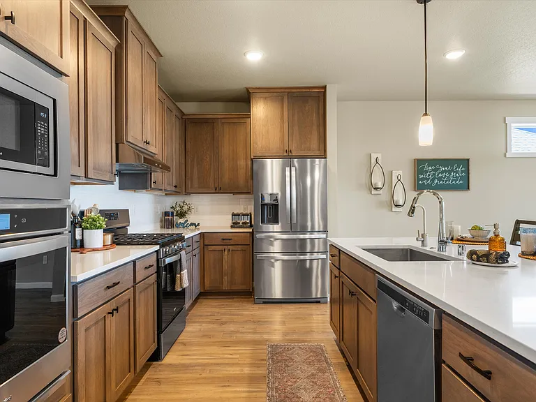 514 Constance Ave — Photo 9