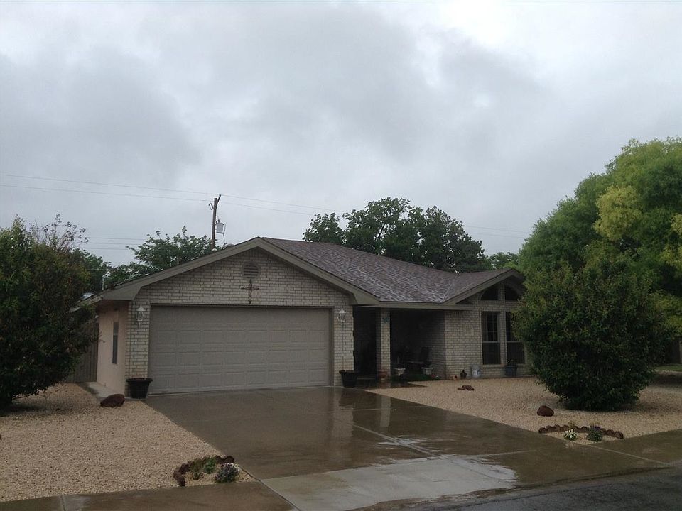 1st image of 302 W Onyx Dr
