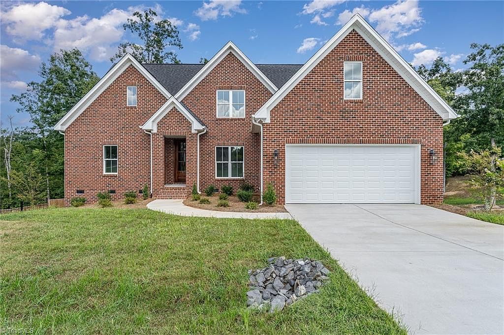 【484】みやページ 7629 Monty Dr, Oak Ridge, NC 27284 | MLS #1133876 | Zillow