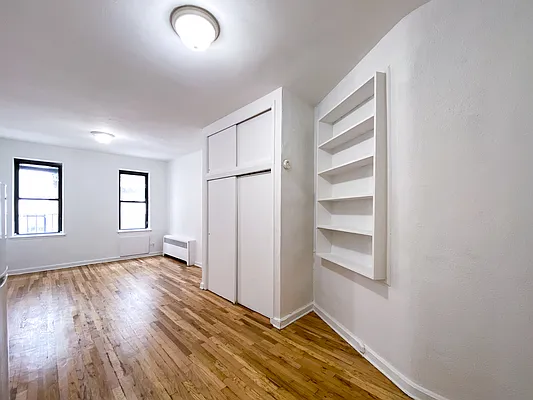 Rented by Compass | media 7