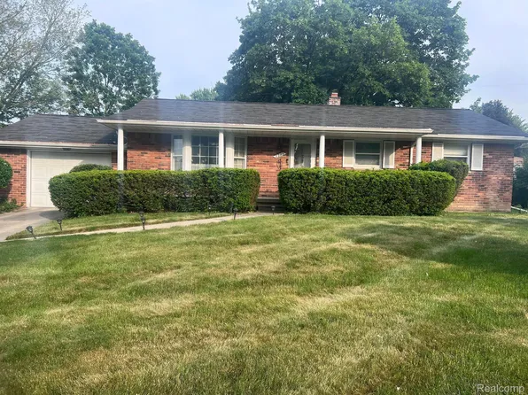 3289 Jacque St, Flint, MI 48532