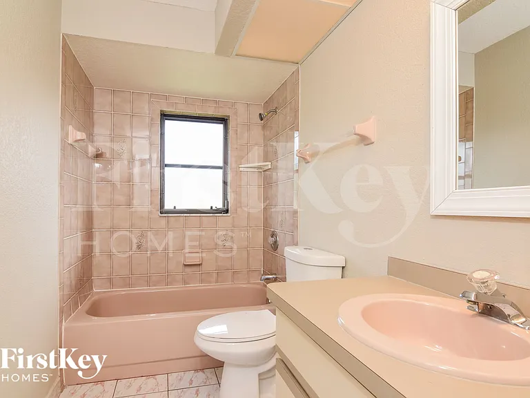 522 Beal St NW — Photo 14