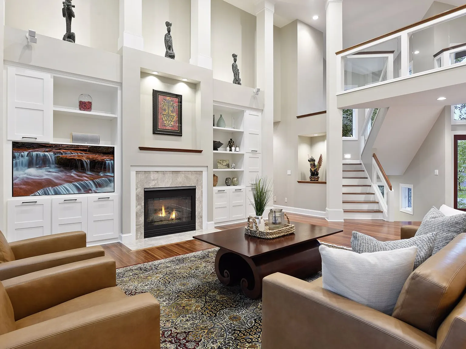 4 bed, 3.5 bath, 4448 sqft, $7,000 — Photo 3