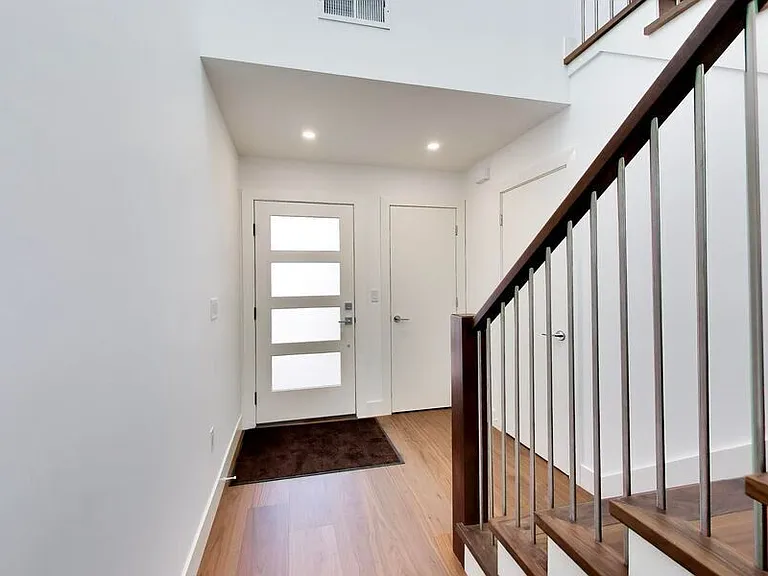4017 San Francisco Ter — Photo 4
