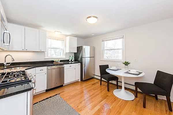 152 Brown St #2L — Photo 7