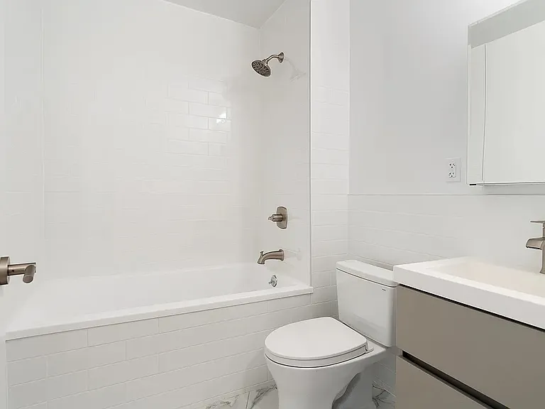 157 5th Ave #3R — Photo 6
