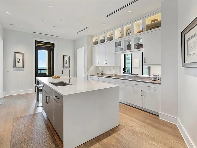 3376 Peachtree Rd #44B — Photo 18