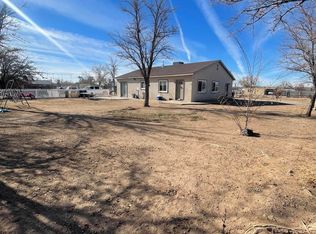 228 Valley High St SW, Albuquerque, NM 87105