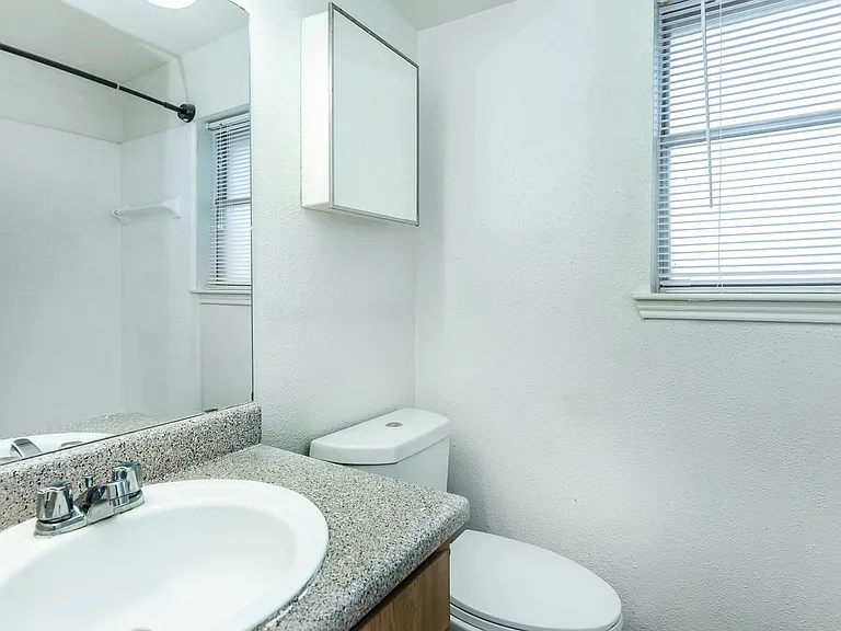 The Berkshire Apartments — Photo 5