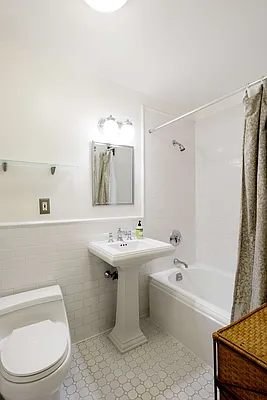 Rented by Compass | media 19