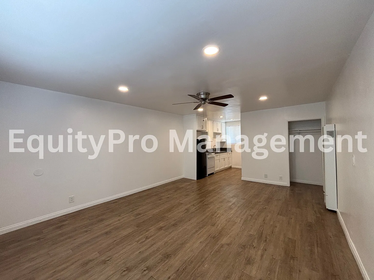 Studio, 375 sqft, $1,400 — Photo 3