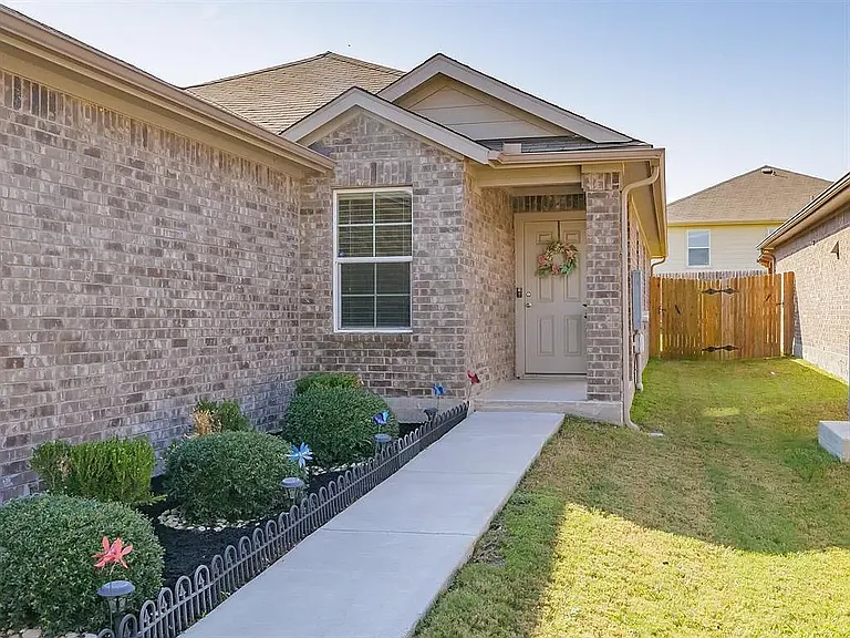 3525 Ortman Dr — Photo 3